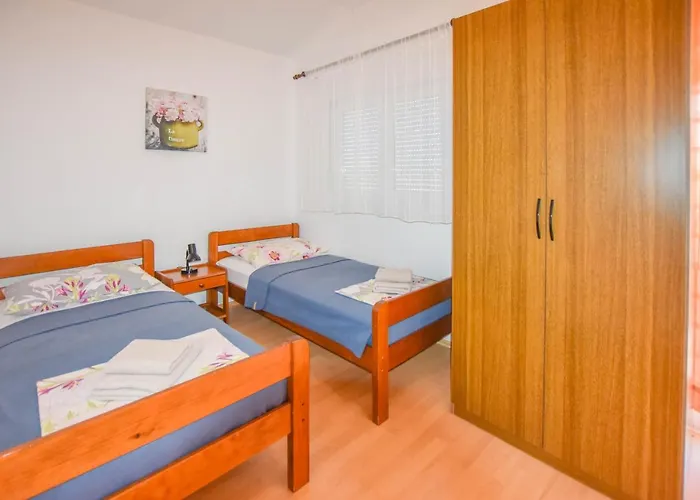 Oak Tree Гостевой дом