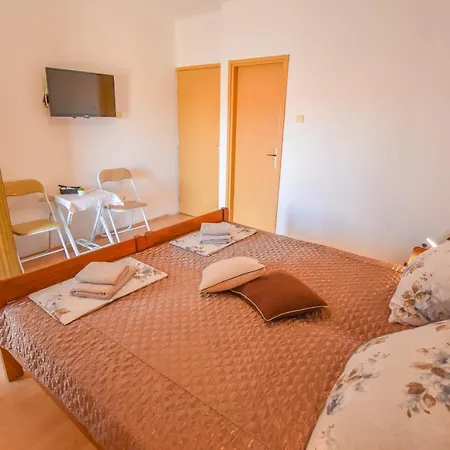 Oak Tree Guest house 3*